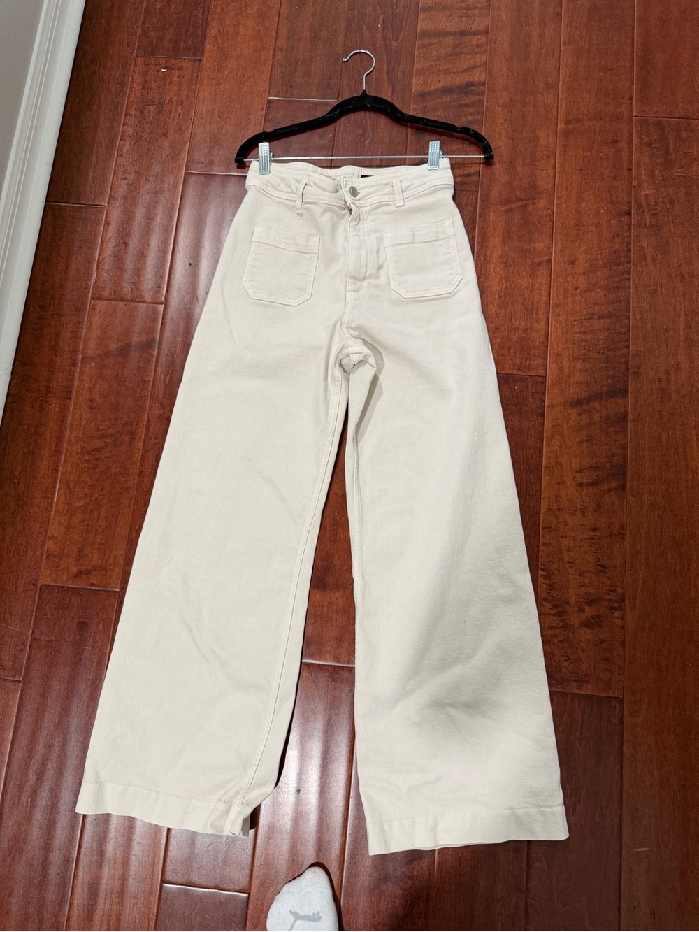 Zara High-Rise Wide-Leg Jeans in Cream